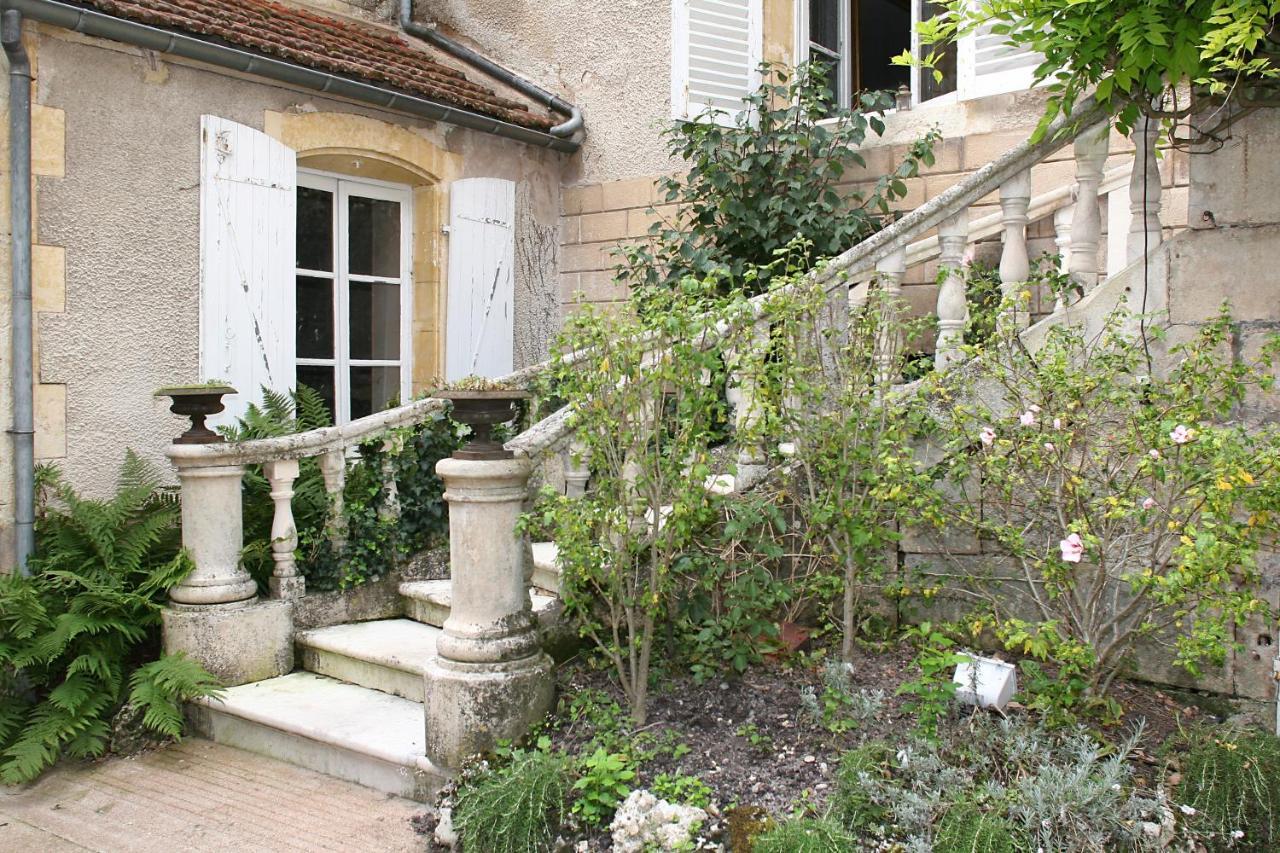 Bed and Breakfast Le Tabellion Noyers-sur-Serein Exterior foto